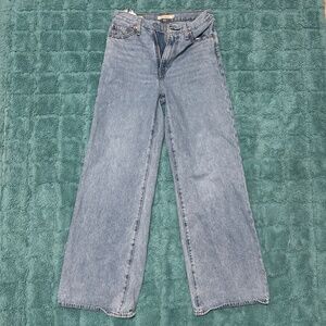 Levi’s Rib cage wide leg jeans light wash